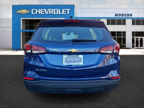 Used 2022 Chevrolet Equinox LS image 4