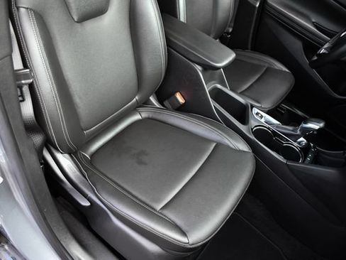 Used 2024 Buick Encore GX Sport Touring FWD image 26