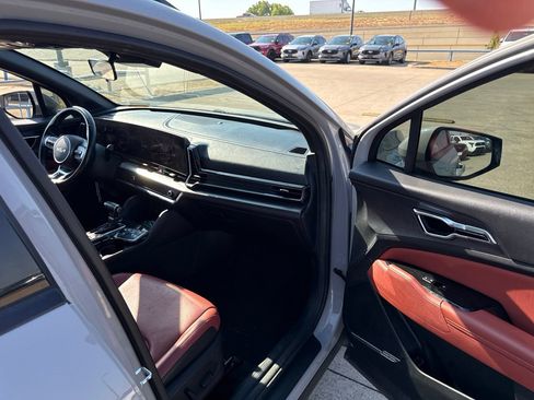 Used 2023 Kia Sportage SX FWD image 15
