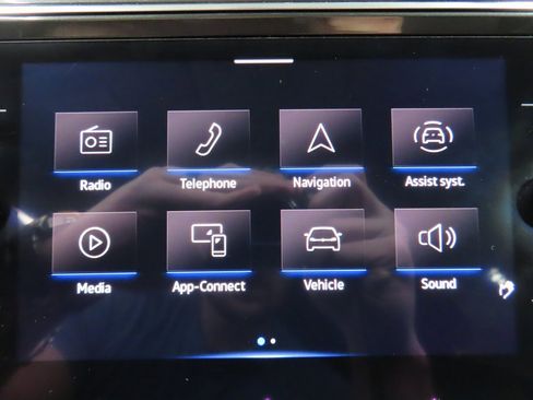 Used 2022 Volkswagen Tiguan SE image 18