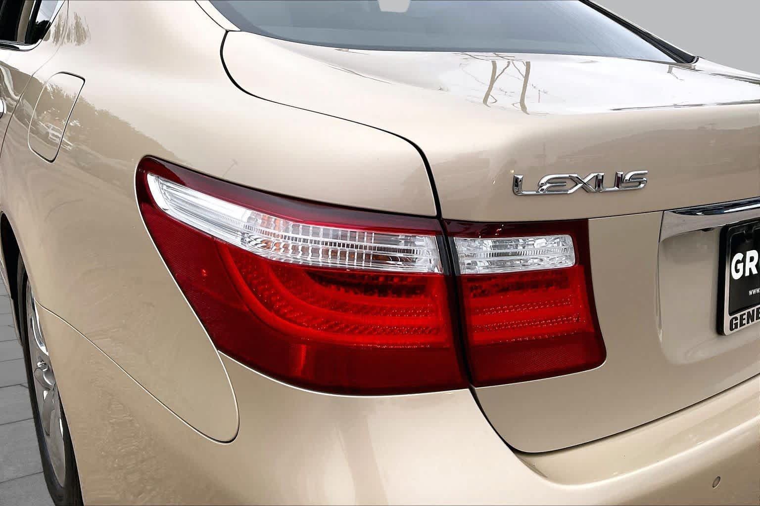 Used 2007 Lexus LS 460 RWD image 28