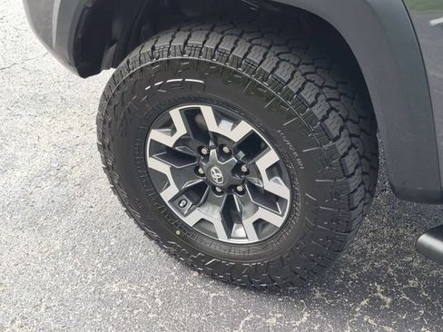 Used 2021 Toyota Tacoma TRD Off-Road AWD/4WD image 22