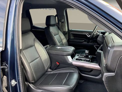 Used 2022 Chevrolet Silverado 1500 LTZ w/ LTZ Convenience Package II image 31