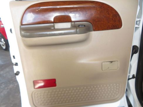 Used 2004 Ford F250 Lariat image 24