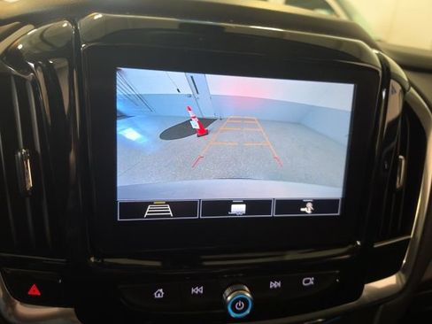 Used 2021 Chevrolet Traverse LT w/ LPO, Floor Liner Package AWD/4WD image 32