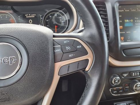 Used 2017 Jeep Cherokee 75th Anniversary image 23