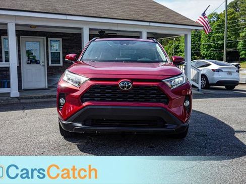 Used 2019 Toyota RAV4 XLE w/ Convenience Package image 11