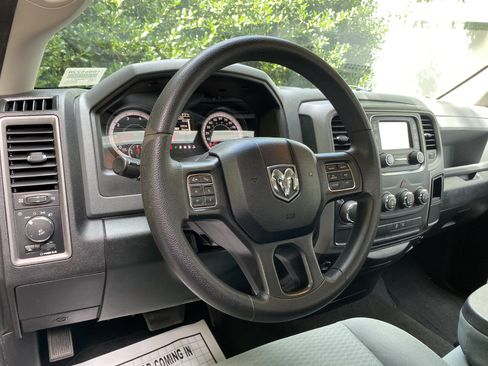 Used 2017 RAM 1500 Express RWD image 17