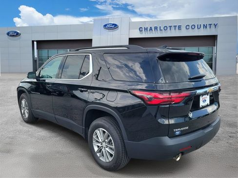Used 2023 Chevrolet Traverse LT FWD image 3