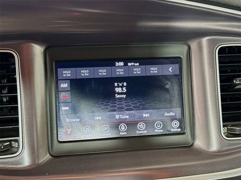 Used 2020 Dodge Charger SXT w/ Leather Interior Group image 14