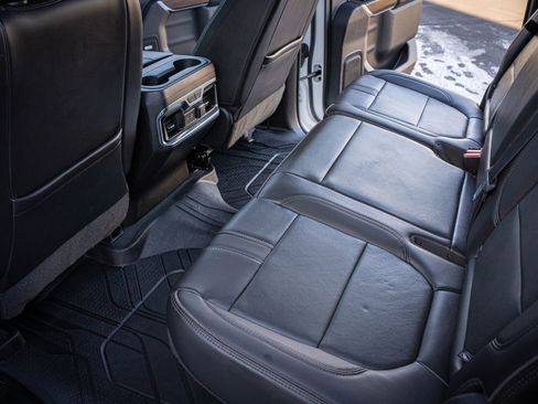 Used 2022 Chevrolet Silverado 3500 High Country image 26