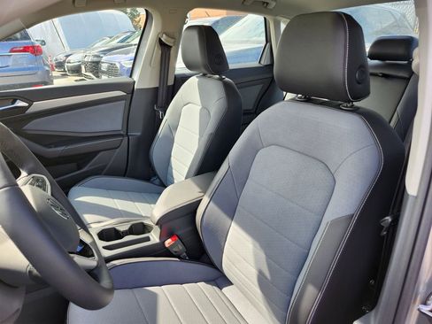New 2026 Volkswagen Jetta SE FWD image 10