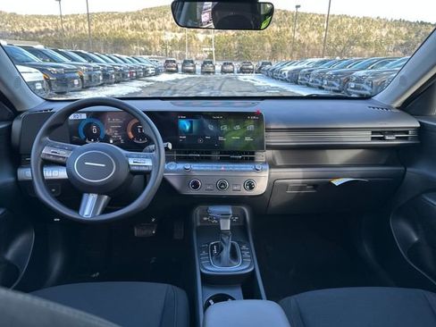 New 2026 Hyundai Kona SE image 12