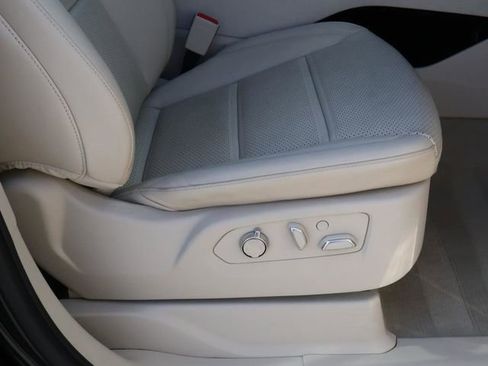 Used 2023 Cadillac Escalade Sport Platinum AWD/4WD image 22