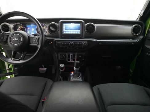 Used 2018 Jeep Wrangler Unlimited Sport S AWD/4WD image 5