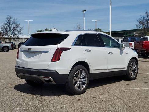 Used 2020 Cadillac XT5 Premium Luxury w/ LPO, Floor Liner Package image 3