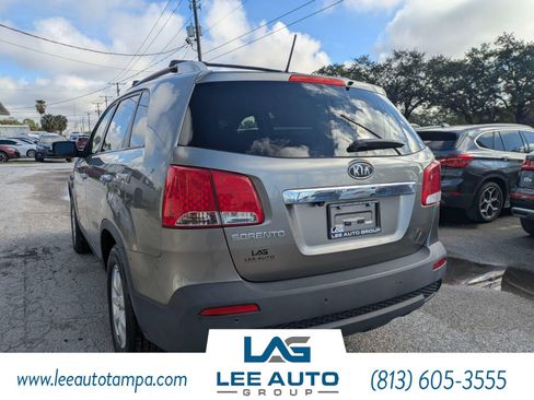 Used 2013 Kia Sorento LX w/ Convenience Pkg FWD image 5