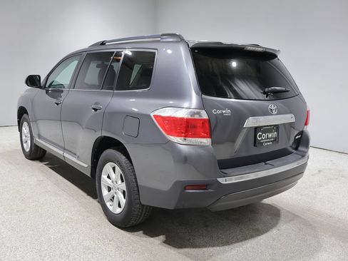 Used 2013 Toyota Highlander Plus AWD/4WD image 5
