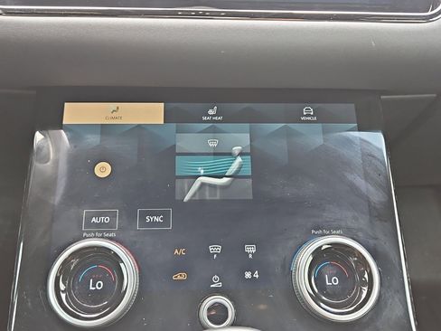 Used 2021 Land Rover Range Rover Evoque R-Dynamic SE image 25