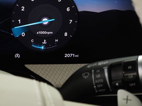 Used 2025 Genesis GV80 3.5T Prestige image 25