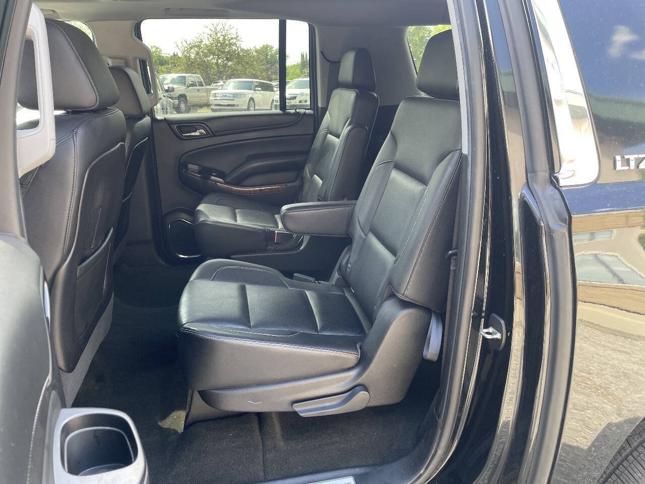 Used 2016 Chevrolet Suburban LTZ AWD/4WD image 22