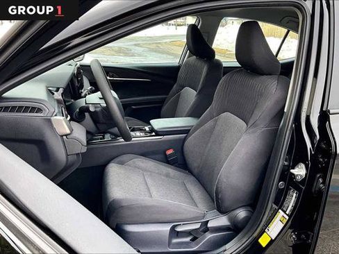 Certified 2025 Toyota Camry LE image 9