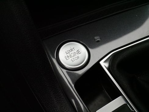 Certified 2024 Volkswagen Tiguan SE image 28