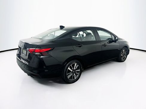 Used 2025 Nissan Versa SV image 9