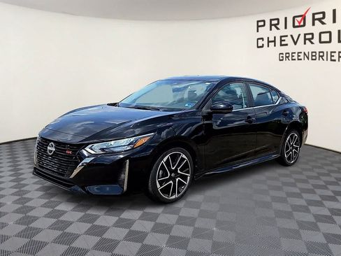 Used 2024 Nissan Sentra SR w/ SR Premium Package FWD image 4