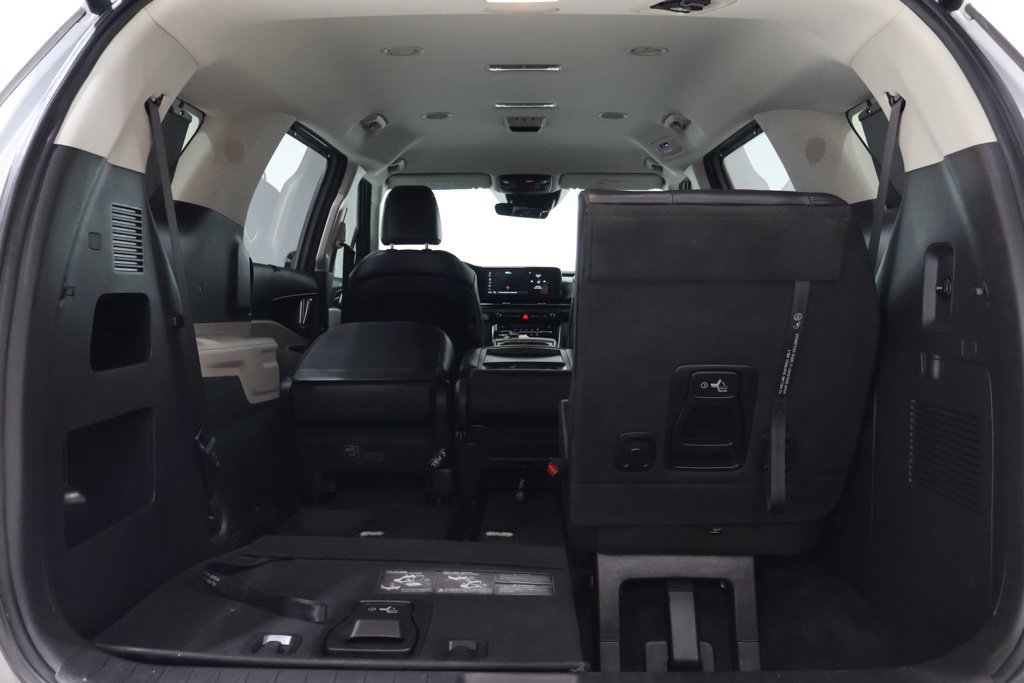 Used 2023 Kia Carnival EX FWD image 41