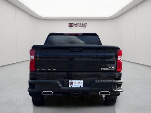 New 2026 Chevrolet Silverado 1500 High Country w/ High Country Premium Package AWD/4WD image 4