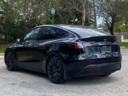 Used 2021 Tesla Model Y Performance image 7