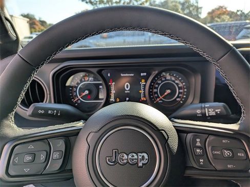 New 2026 Jeep Gladiator Mojave image 28