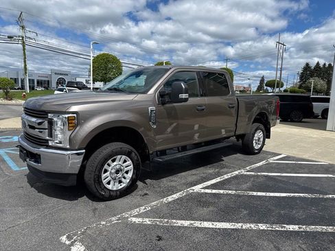 Used 2019 Ford F250 XLT w/ Snow Plow Prep Package AWD/4WD image 13