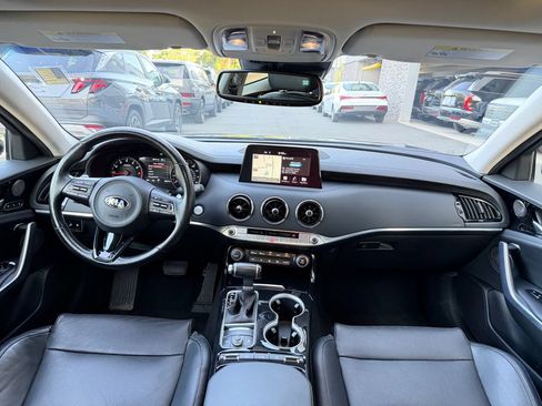 Used 2018 Kia Stinger Premium AWD/4WD image 27