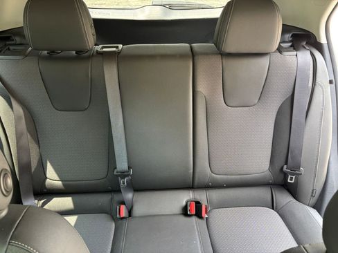 Used 2025 Buick Encore GX Preferred FWD image 33