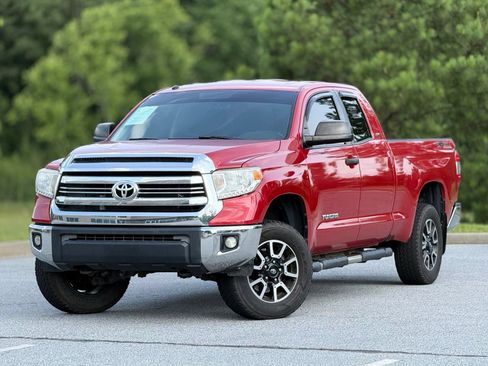 Used 2017 Toyota Tundra SR5 AWD/4WD image 8