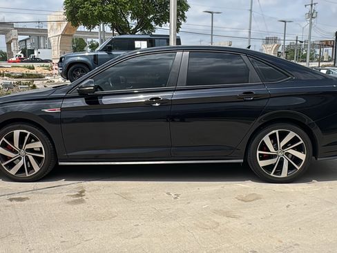 Used 2019 Volkswagen Jetta GLI Autobahn FWD image 4