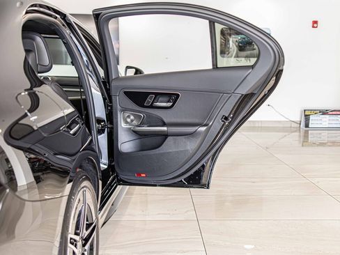 Used 2024 Mercedes-Benz C 300 4MATIC Sedan w/ AMG Line w/ Night Package image 39