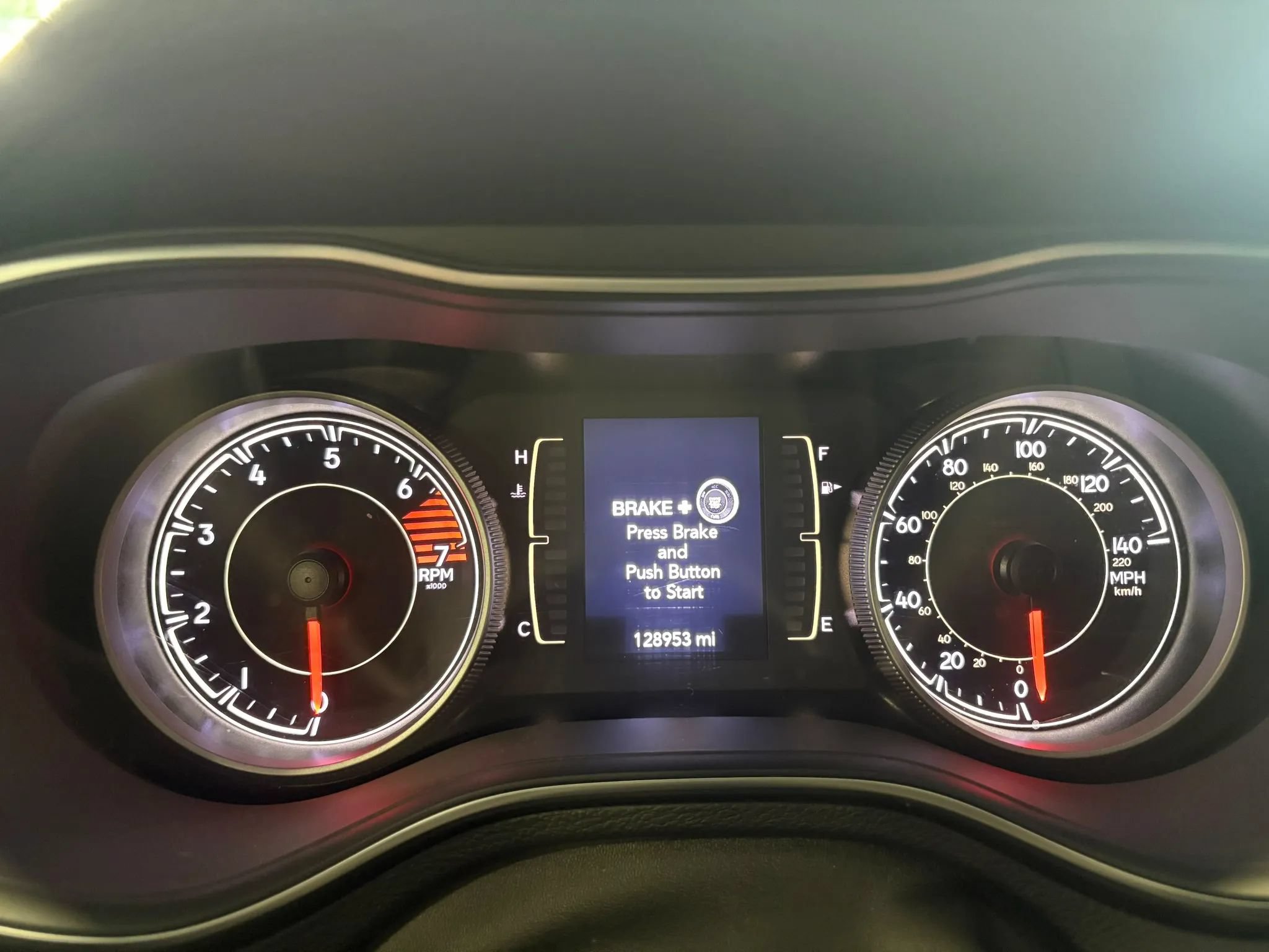 Used 2020 Jeep Cherokee Latitude Plus AWD/4WD image 23