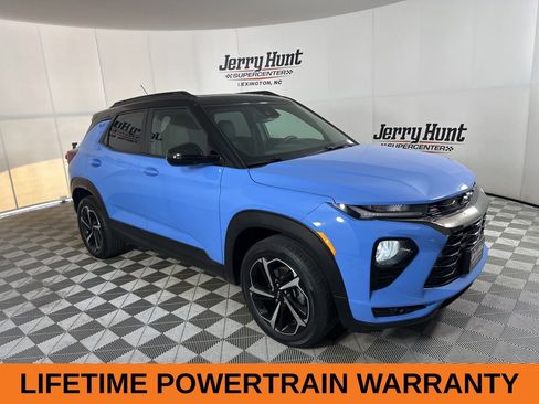 Used 2023 Chevrolet TrailBlazer RS w/ Sun and Liftgate Package AWD/4WD image 4