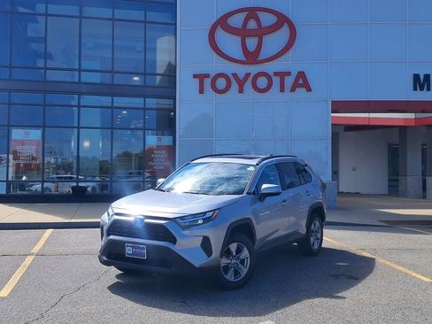 Used 2024 Toyota RAV4 XLE w/ Convenience Package AWD/4WD image 1