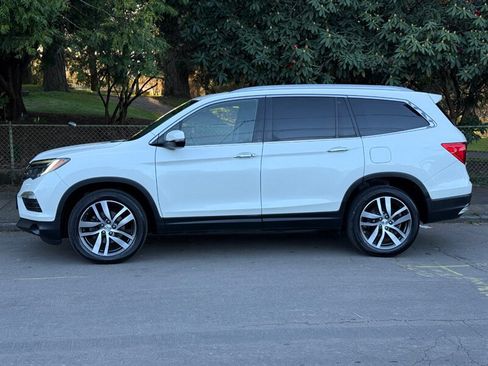 Used 2016 Honda Pilot Elite image 2