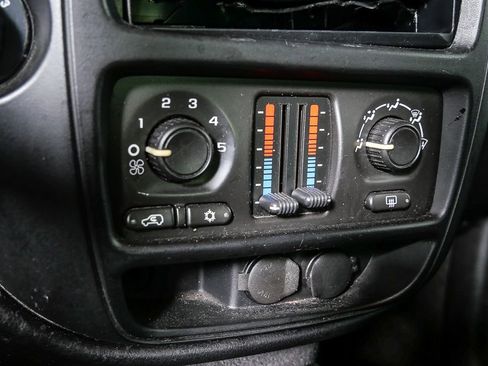 Used 2008 Chevrolet TrailBlazer LT image 11