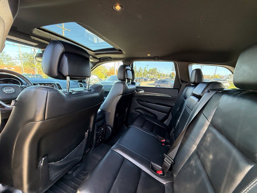 Used 2018 Jeep Grand Cherokee Limited AWD/4WD image 24