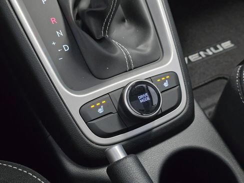 New 2026 Hyundai Venue SEL FWD image 30