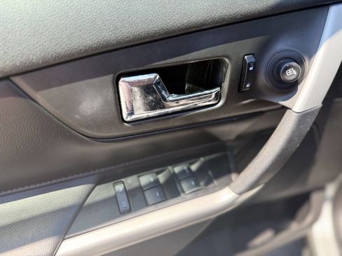 Used 2014 Ford Edge SEL w/ Equipment Group 205A FWD image 10