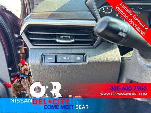 Used 2025 Nissan Altima 2.5 SV FWD image 15