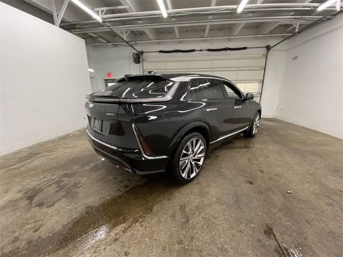 Certified 2024 Cadillac Lyriq Luxury w/ LPO, Floor Liner Package image 6