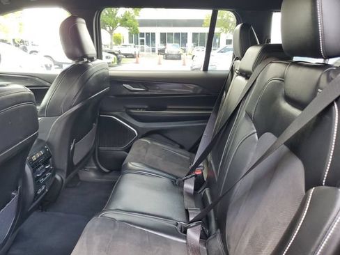 Used 2022 Jeep Grand Cherokee L Laredo RWD image 10